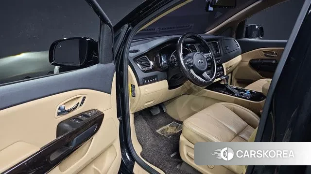 Kia The New Carnival 2018 Черный из Кореи, фото 2