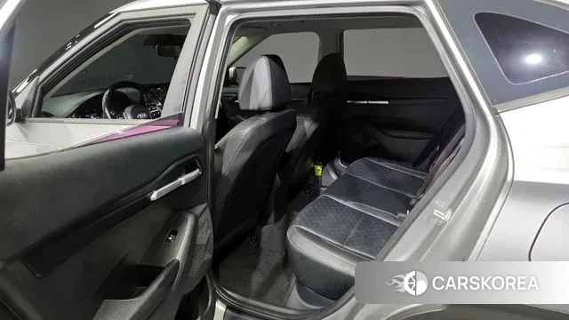 Kia Seltos 2021 Серый из Кореи, фото 2