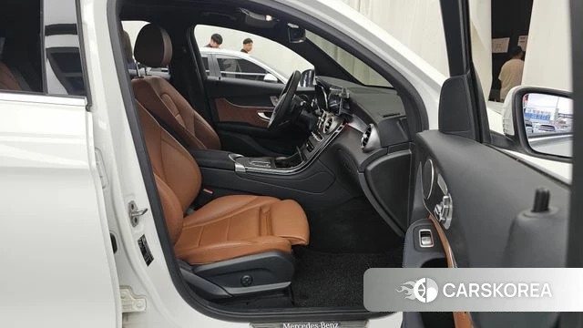 Mercedes-Benz GLC-Class X253 2021 Белый из Кореи, фото 2