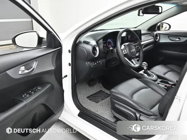 Kia The New K3 2nd generation 2021 Белый из Кореи, фото 2