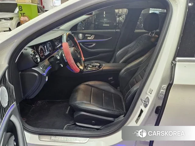 Mercedes-Benz E-Class W213 2018 Белый из Кореи, фото 2