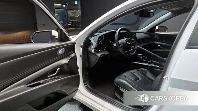 Hyundai Avante (CN7) 2021 Белый из Кореи, фото 2