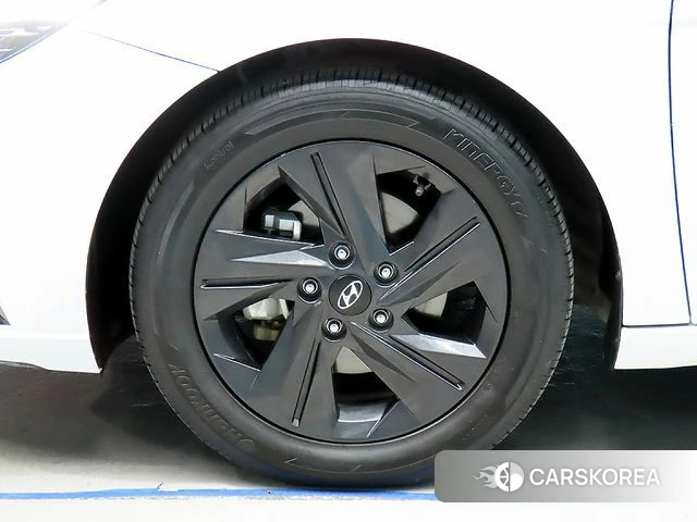 Hyundai Avante Hybrid (CN7) 2021 Белый из Кореи, фото 2