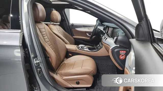 Mercedes-Benz E-Class W213 2019 Серый из Кореи, фото 2