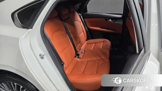 Kia The New K3 2nd generation 2021 Белый из Кореи, фото 2