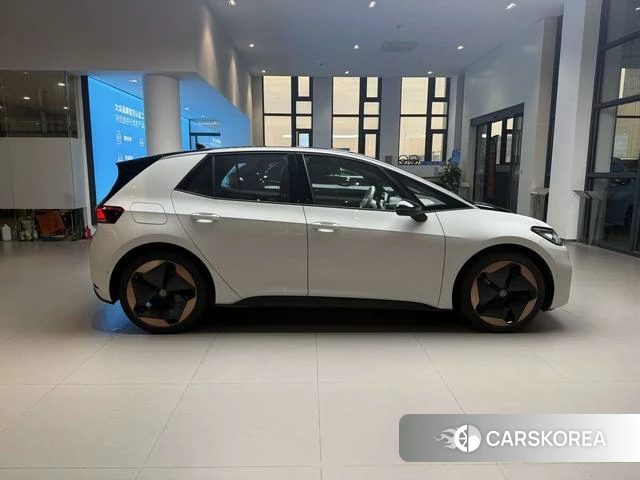 Volkswagen ID.3 2024 Белый из Китая, фото 2