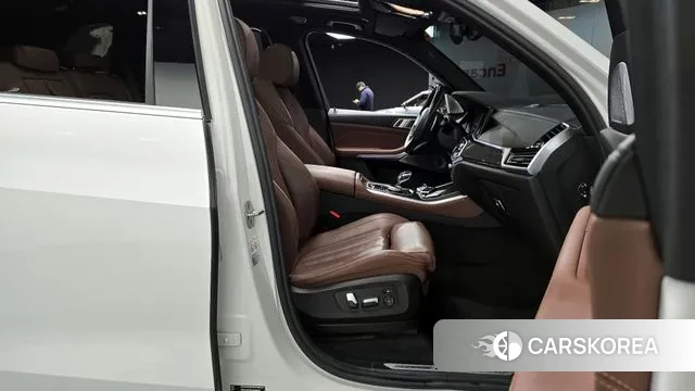 BMW X5 (G05) 2022 Белый из Кореи, фото 2