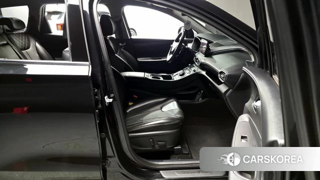 Hyundai The New Santa Fe 2022 Черный из Кореи, фото 2