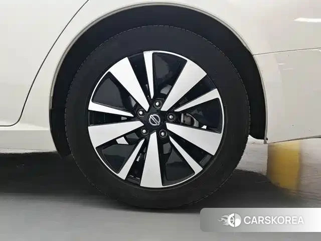 Nissan Altima 2021 Белый из Китая, фото 2