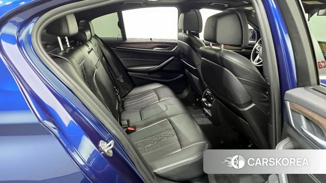 BMW 5 Series (G30) 2018 Синий из Кореи, фото 2