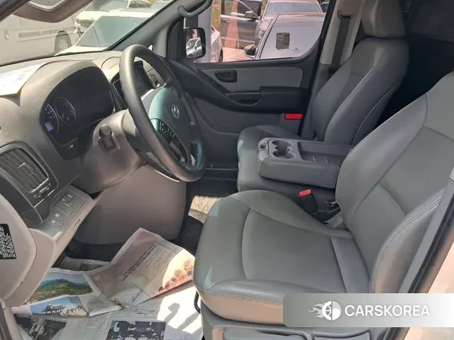 Hyundai The New Grand Starex 2019 Белый из Кореи, фото 2