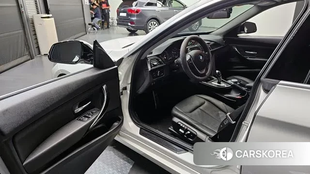 BMW 3 Series GT (F34) 2020 Белый из Кореи, фото 2