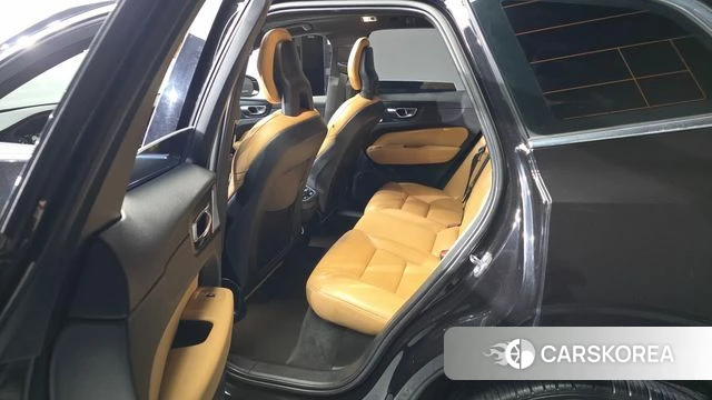 Volvo XC60 second Generation 2018 Черный из Кореи, фото 2
