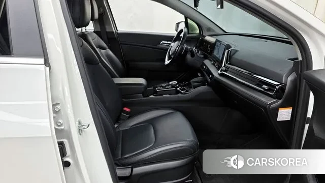 Kia Sportage 5th Generation Hybrid 2022 Белый из Кореи, фото 2