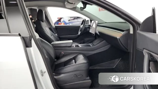 Tesla Model Y 2021 Белый из Кореи, фото 2