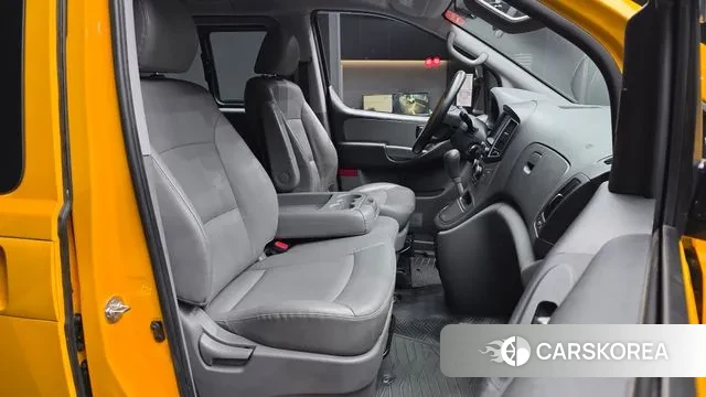 Hyundai The New Grand Starex 2018 Желтый из Кореи, фото 2