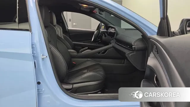 Hyundai Avante (CN7) 2022 Небесно-голубой из Кореи, фото 2