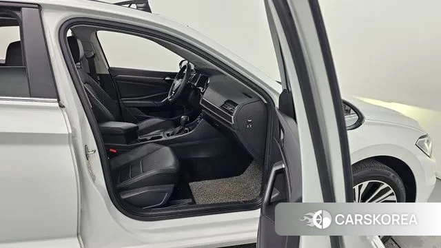 Volkswagen 7th Generation of Jetta 2020 Белый из Кореи, фото 2