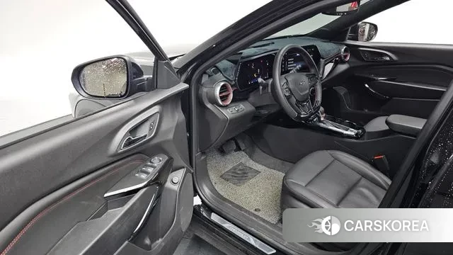 Chevrolet (GM Daewoo) Trax Crossover 2024 Черный из Кореи, фото 2