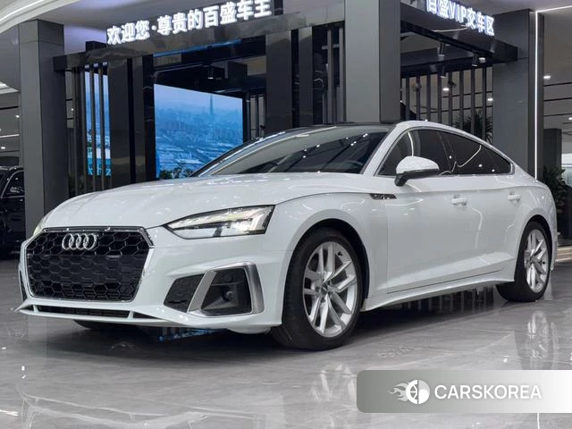 Audi A5 2021 Белый из Китая, фото 2