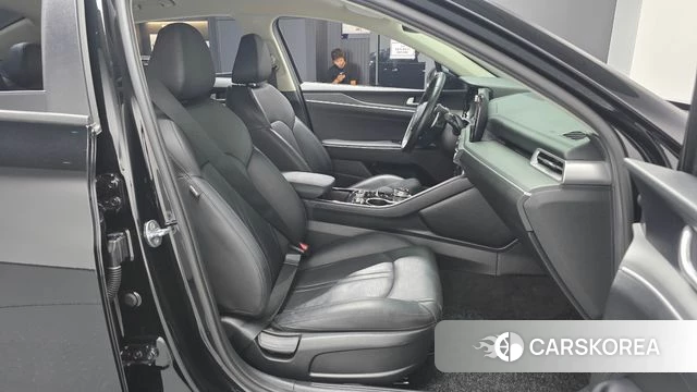 Kia K5 3rd generation 2022 Черный из Кореи, фото 2