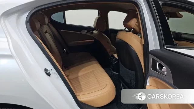 Genesis The New G70 2022 Белый из Кореи, фото 2