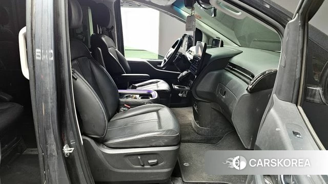 Hyundai Staria 2023 Серый из Кореи, фото 2