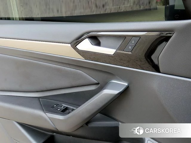 Volkswagen 7th Generation of Jetta 2021 Белый из Кореи, фото 2