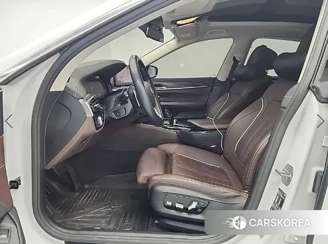 BMW 6 Series GT (G32) 2022 Белый из Кореи, фото 2