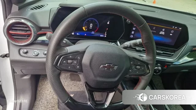 Chevrolet (GM Daewoo) Trax Crossover 2025 Жемчужный цвет из Кореи, фото 2