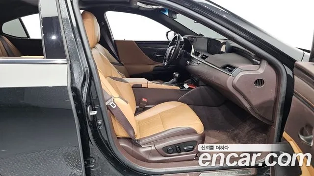 Lexus ES300h 7th generation 2020 Черный из Кореи, фото 2