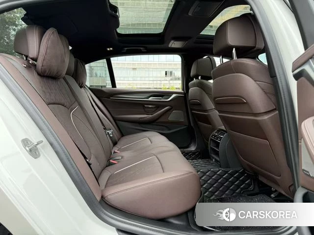 BMW 5 series PHEV 2021 Белый из Китая, фото 2
