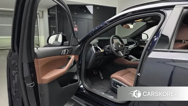 BMW X6 (G06) 2025 Черный из Кореи, фото 2