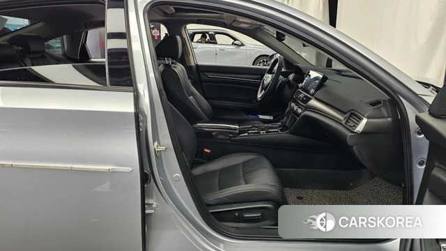Honda Accord 10th Generation 2019 Серебряный из Кореи, фото 2