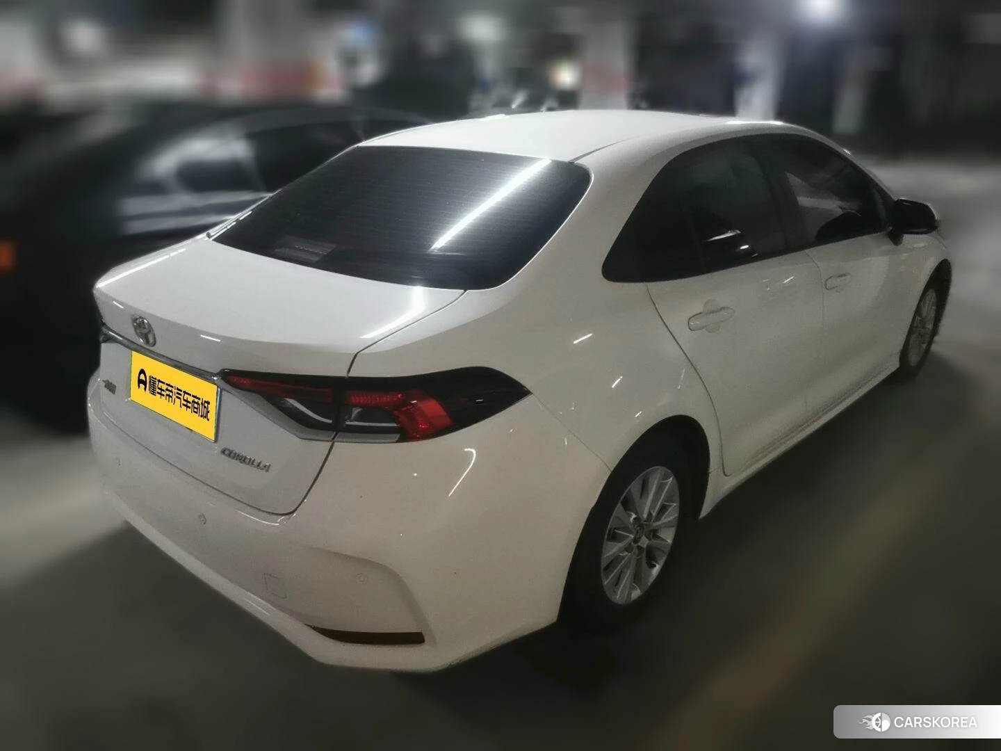 Toyota Corolla 2021 Белый из Китая, фото 2