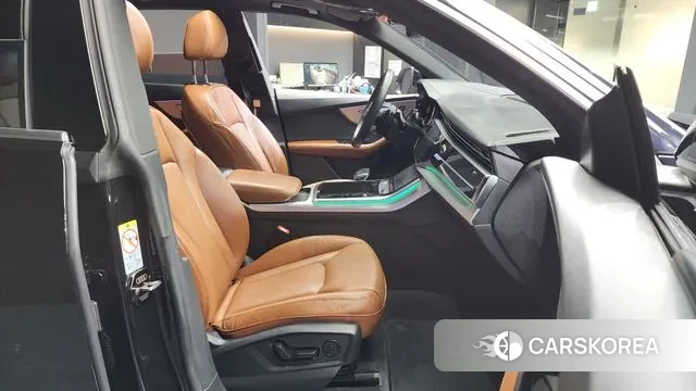 Audi Q8 (4M) 2021 Черный из Кореи, фото 2