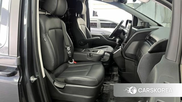 Hyundai Staria 2023 Серый из Кореи, фото 2