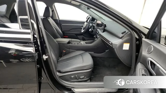 Hyundai Sonata D Edge Hybrid (DN8) 2024 Черный из Кореи, фото 2