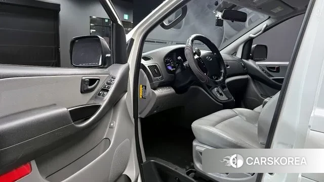 Hyundai The New Grand Starex 2021 Белый из Кореи, фото 2