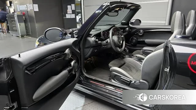 Mini Cooper S Convertible 2022 Черный из Кореи, фото 2