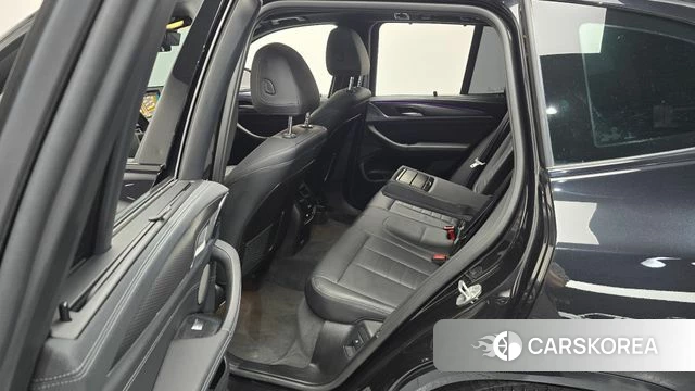 BMW X3 (G01) 2023 Черный из Кореи, фото 2