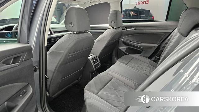 Volkswagen Golf 8th Generation 2022 Серый из Кореи, фото 2