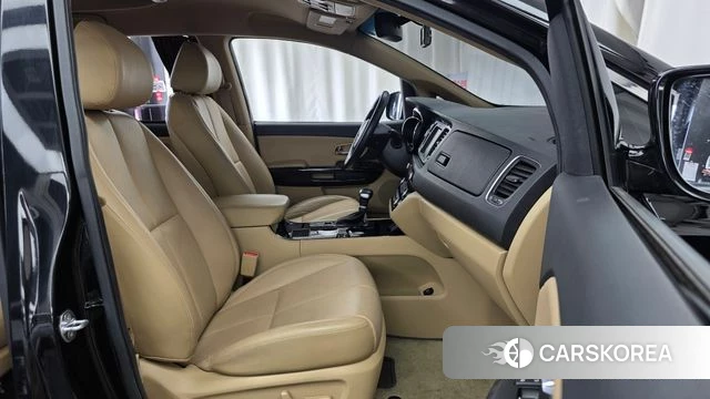 Kia The New Carnival 2019 Черный из Кореи