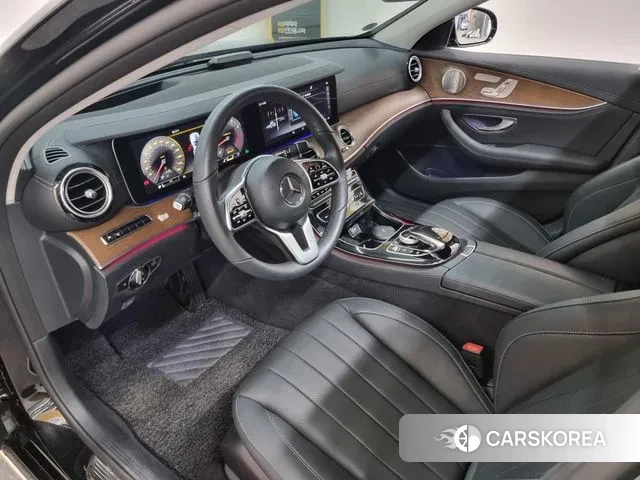 Mercedes-Benz E-Class W213 2019 Черный из Кореи, фото 2