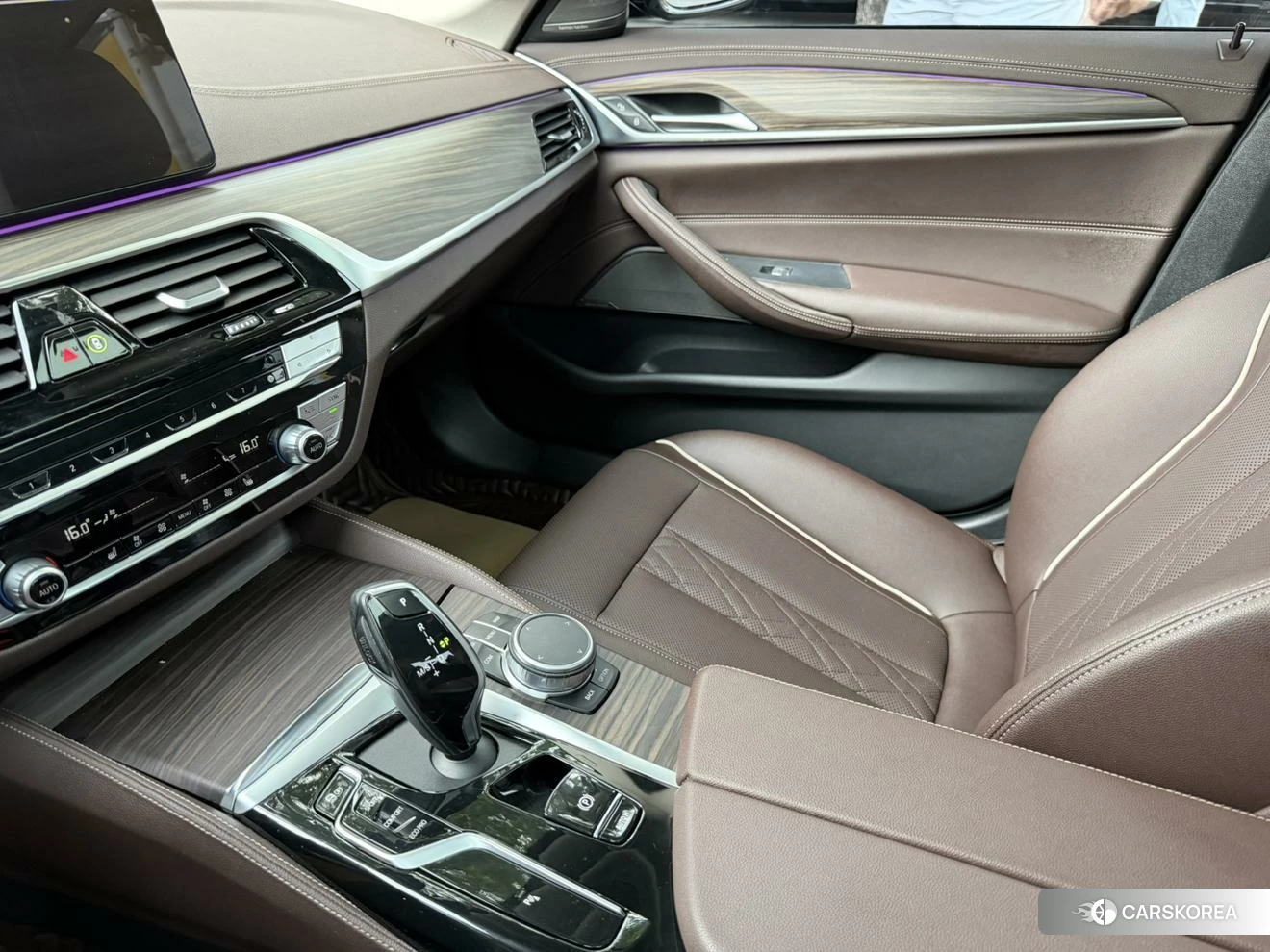 BMW 5 series 2020 Черный из Китая, фото 2