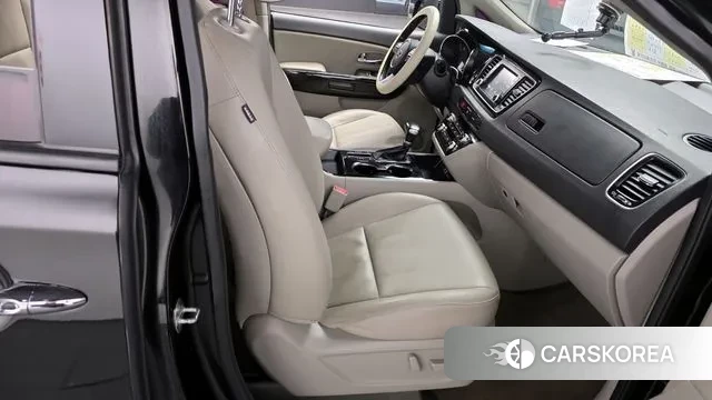 Kia The New Carnival 2018 Черный из Кореи, фото 2
