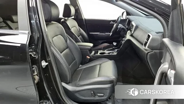 Kia Sportage The Bold 2021 Черный из Кореи, фото 2