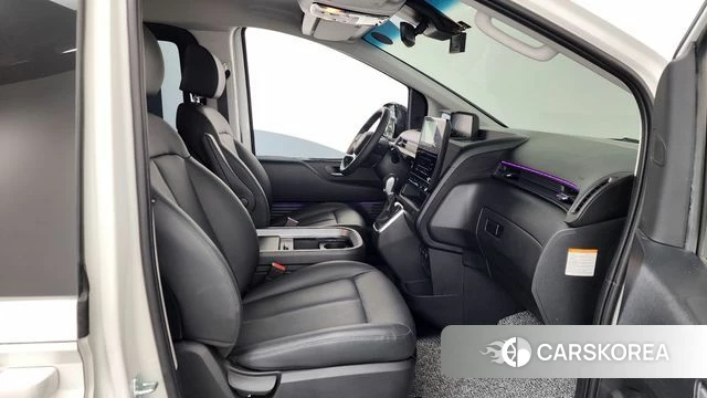 Hyundai Staria 2025 Белый из Кореи, фото 2