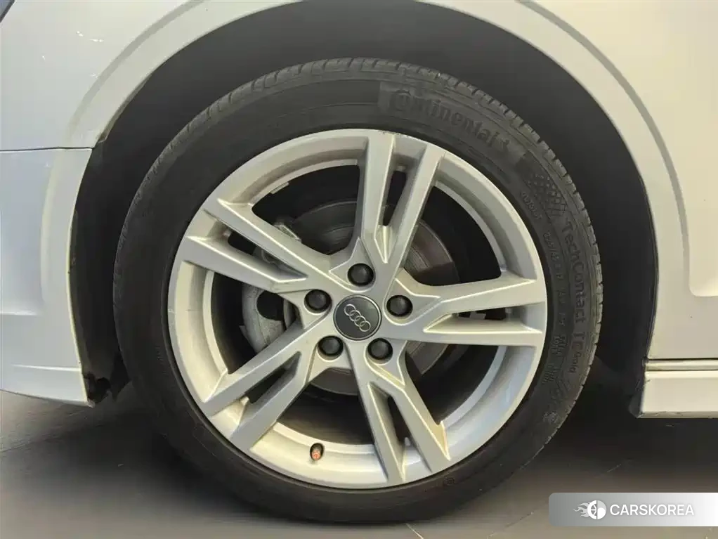 Audi A3 2020 Белый из Китая, фото 2