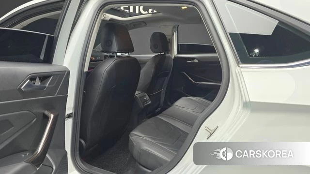 Volkswagen 7th Generation of Jetta 2021 Белый из Кореи, фото 2